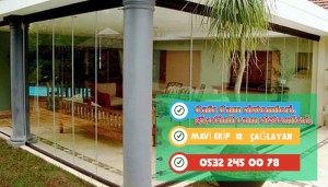 Cafe Cam sistemleri, giyotinli cam sistemleri, Cam ile kapama. MAVİ CAM 0532 245 00 78  Cam ile Kapatma, Cam Kapatma Uygulayıcısı, Mavi Cam, 0532 245 00 78  Kış bahçesi, Kısaca; Cam vb. örtü ile çevrelenmiş içinde oturulabilir bahçe. Çevresi camlarla çevrili küçük cam evler görünümündeki kış bahçeleri, evlerde dört mevsim sıcak ve aydınlık bir bahçe keyfi yaşatır.